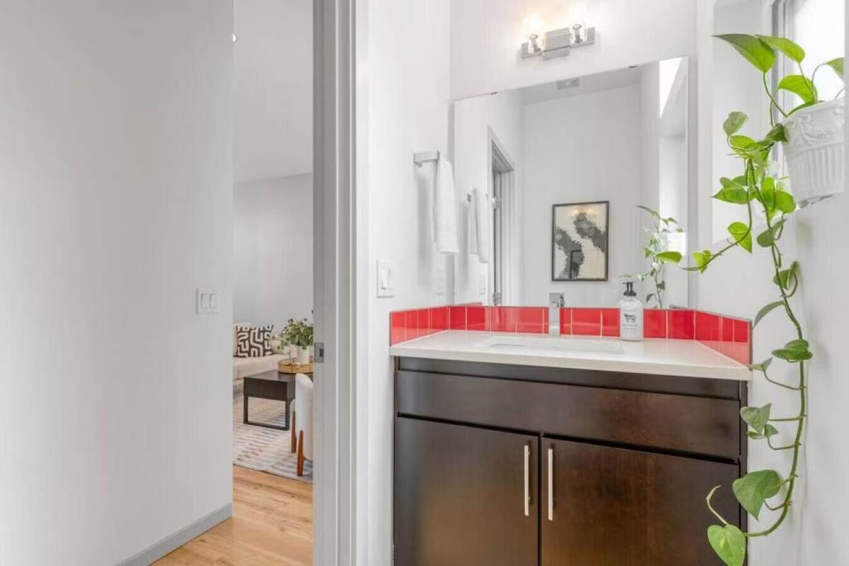 Modern Ballard Townhome With Rooftop Views Apartment Seattle