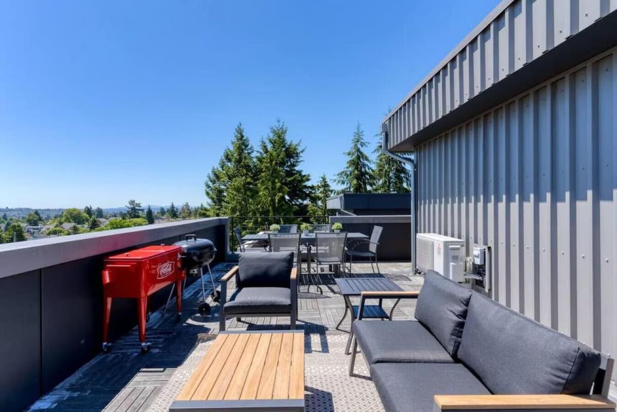 Modern Ballard Townhome With Rooftop Views Seattle