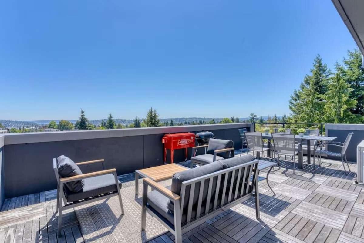 Modern Ballard Townhome With Rooftop Views Apartment *